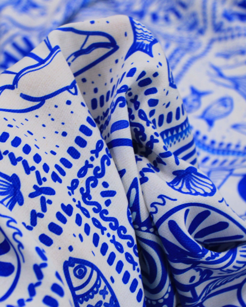 Tecido Viscose Premium Sardine Estampa Tropical em Recortes Azul e Branco