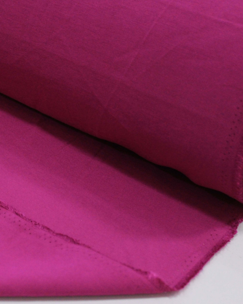 Tecido Alfaiataria de Viscose Fúcsia