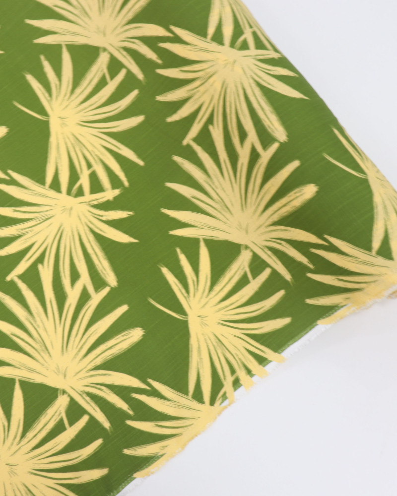 Tecido Viscose Texturizada Macro Folhagens Amarelo e Verde Oliva