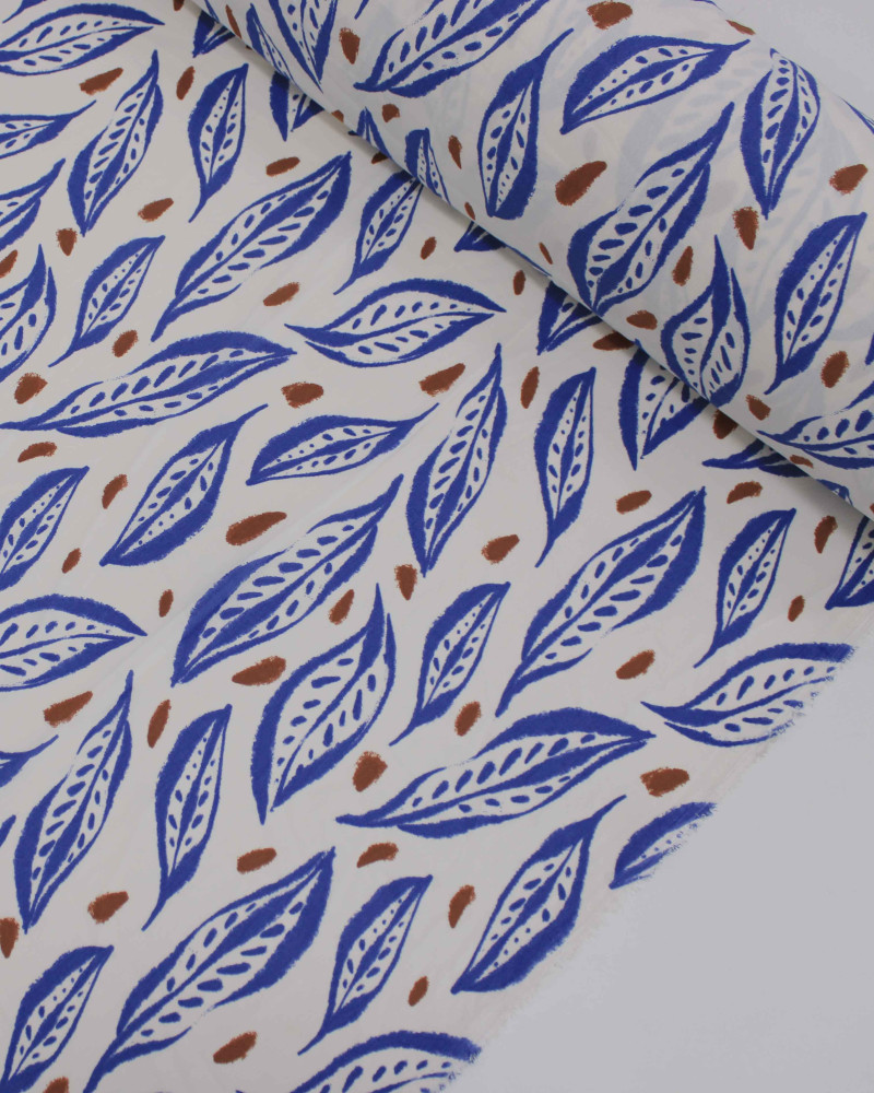 Tecido Crepe Koshibo Macro Folhas Marrom, Azul e Offwhite