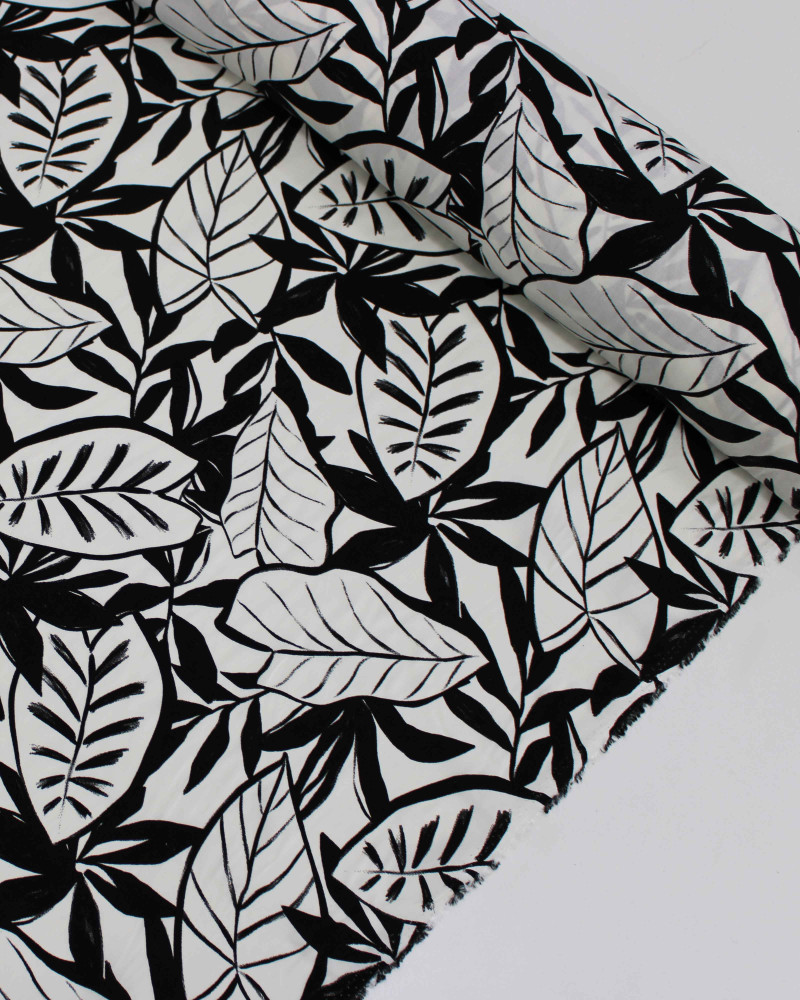 Tecido Viscose Rascunho de Folhas P/B