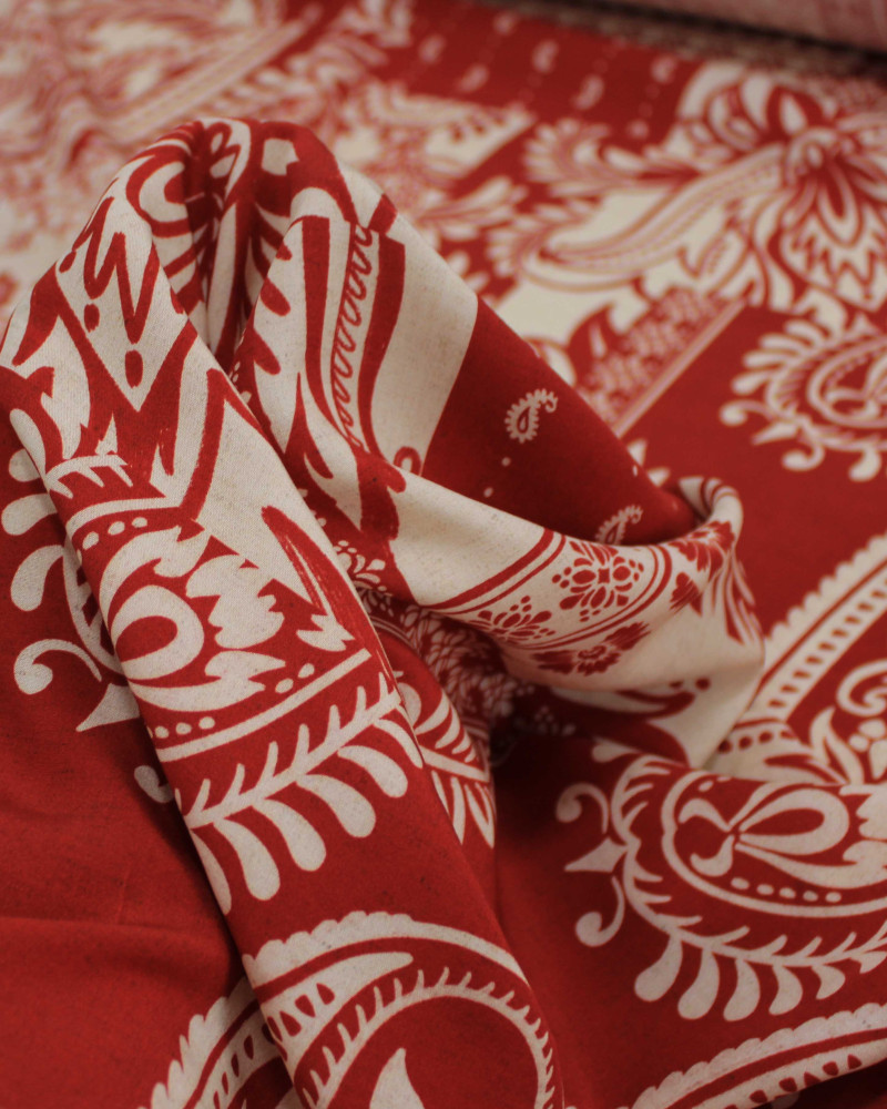 Tecido Viscose Premium Multi Estampa Paisley Vermelho e Cru
