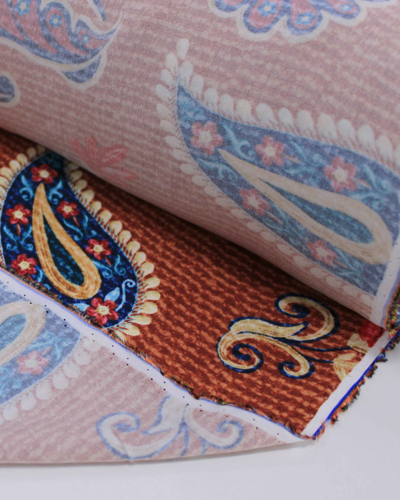 Tecido Viscose Premium Paisley Floral Vermelho, Azul e Tons Terrosos
