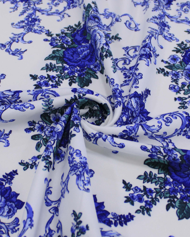 Tecido Crepe Sarjado Buquês de Flores Verde, Tons de Azul e Offwhite