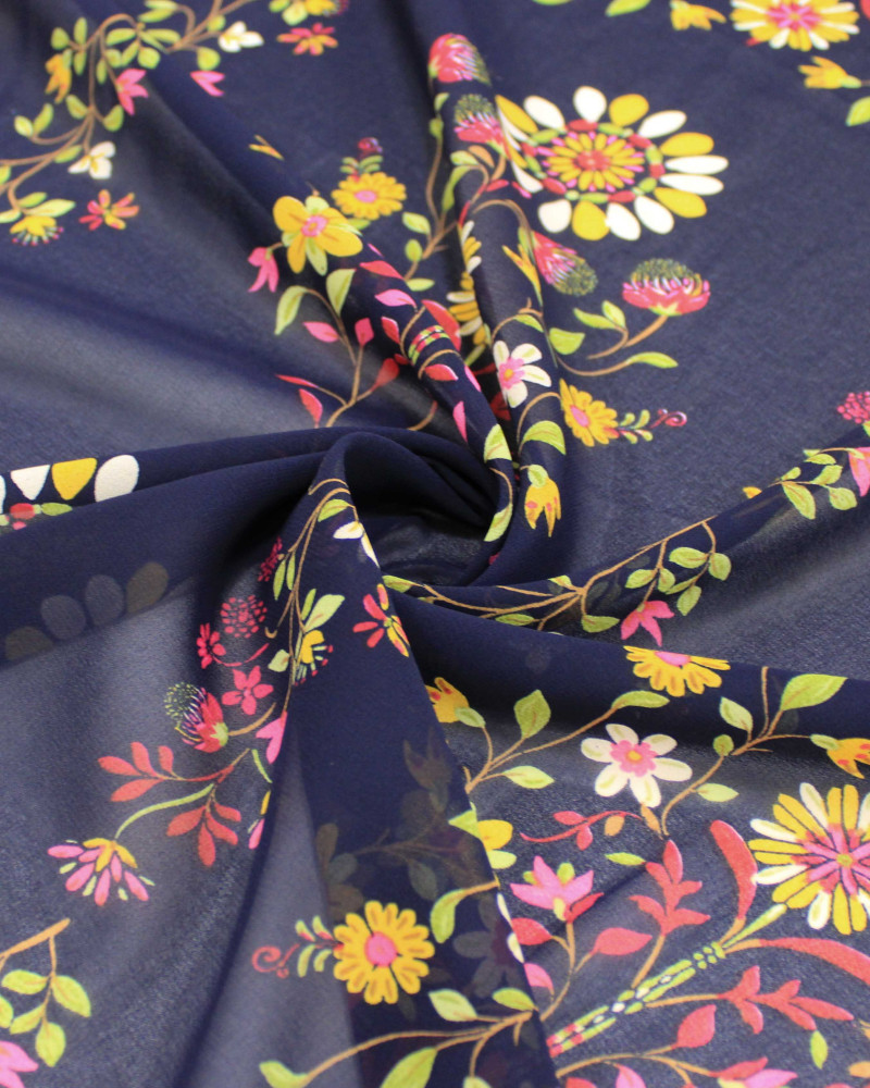 Tecido Crepe Chiffon Grosso Buquês Florais Colorido e Preto