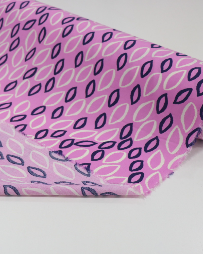 Tecido Viscose Folhas em Rascunho Branco, Azul Marinho e Rosa