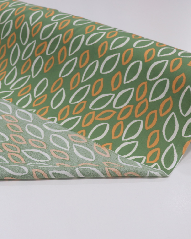 Tecido Viscose Folhas em Rascunho Branco, Laranja e Verde