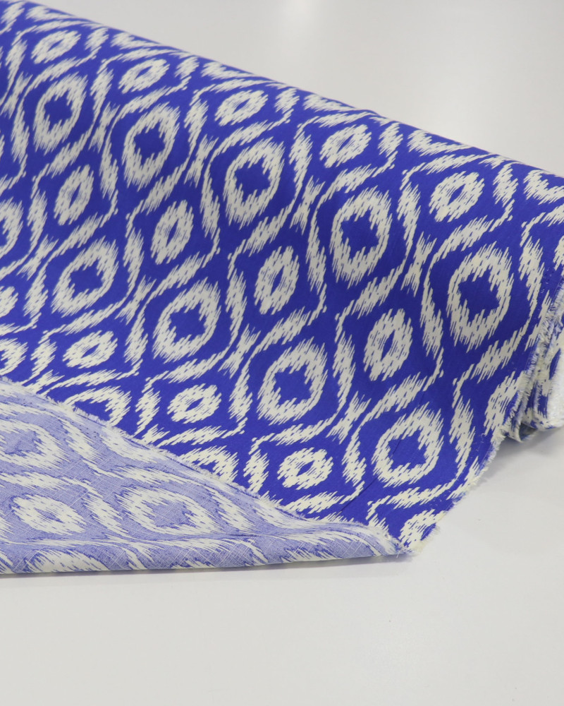 Tecido Viscose Texturizada Estampa Étnica Offwhite e Azul