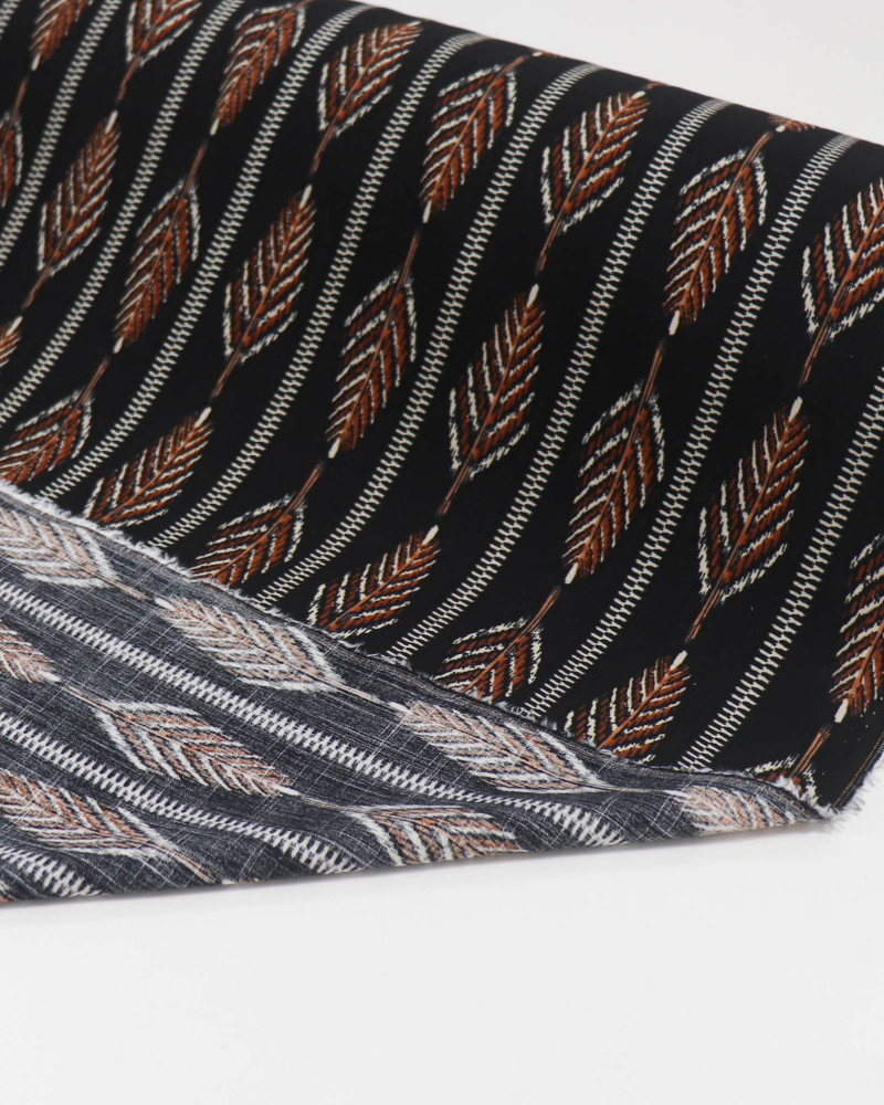 Tecido Viscose Texturizada Listrado Étnico Laranja e Preto