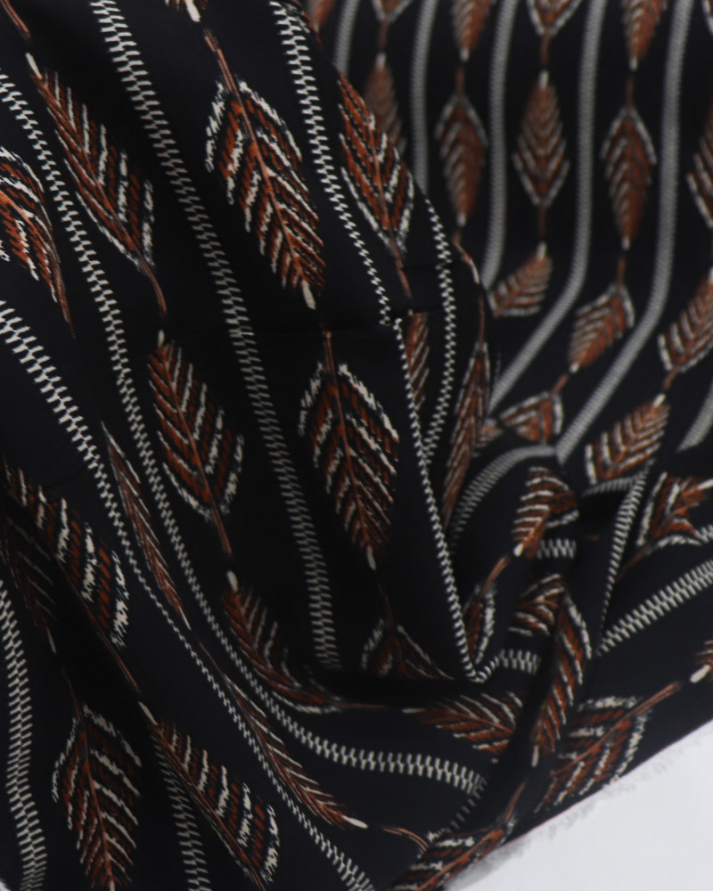 Tecido Viscose Texturizada Listrado Étnico Laranja e Preto