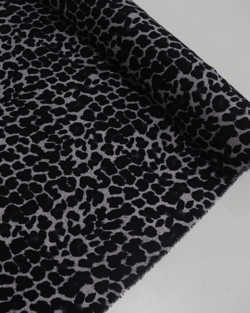Tecido Viscose Animal Print Cinza