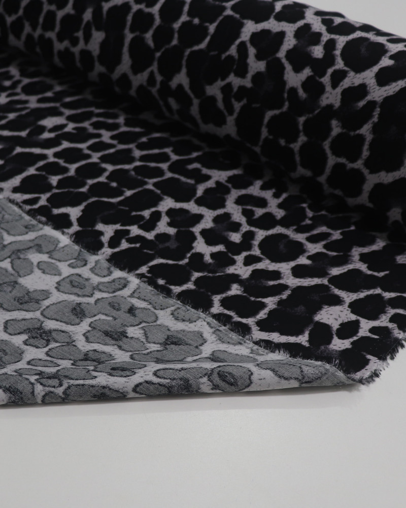 Tecido Viscose Animal Print Cinza
