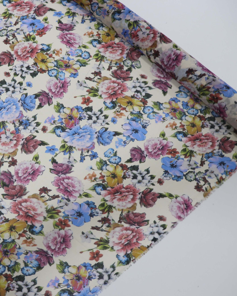Tecido Crepe Chiffon Toque de Seda Italiano Multi Floral Colorido e Pêssego