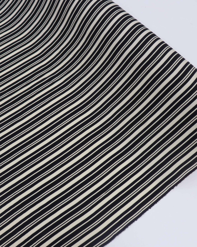 Tecido Viscose Multi Listras Creme e Preto