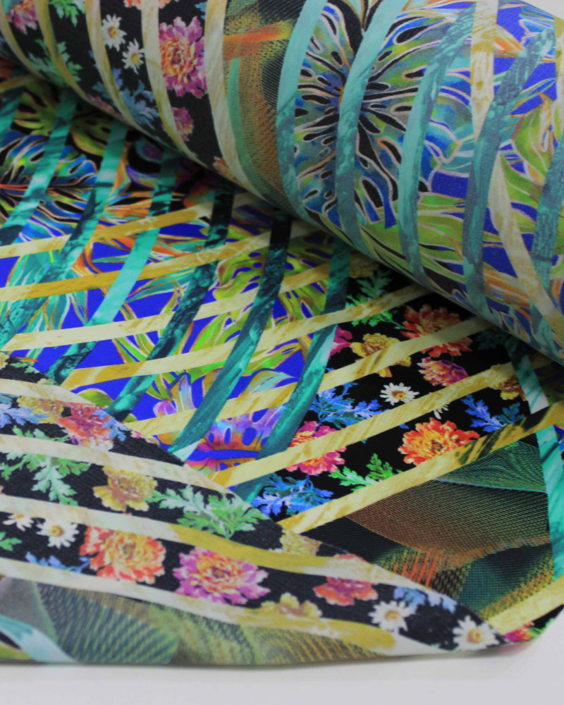 Tecido Tactel Fino Listras Ondulares Estampadas Colorido