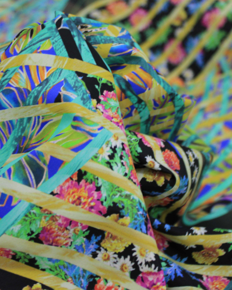 Tecido Tactel Fino Listras Ondulares Estampadas Colorido