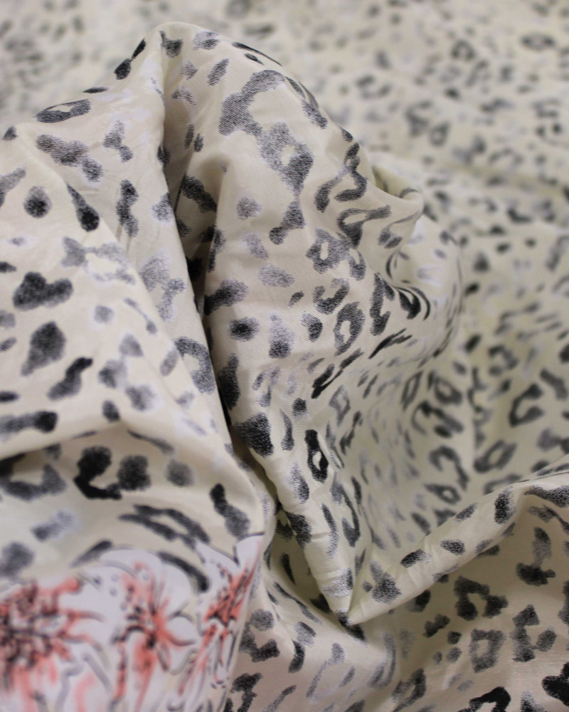 Tecido Tactel Fino Barrado Duplo Floral e Animal Print Estonado