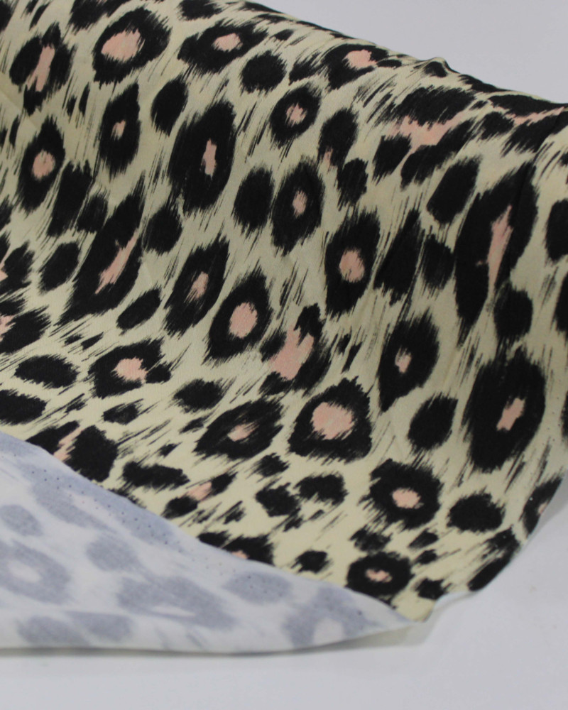 Tecido Viscose Premium Animal Print Preto e Amarelo Requinte