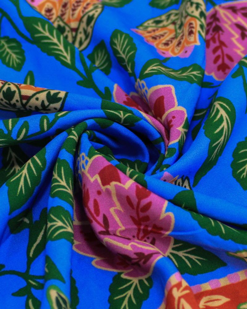 Tecido Viscose Premium Barrado Duplo Macro Floral e Ramos Colorido e Azul