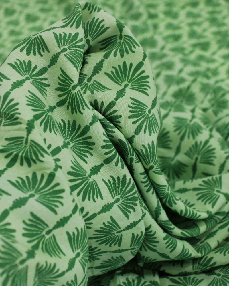 Tecido Viscose Premium Desenho Abstrato Tons de Verde