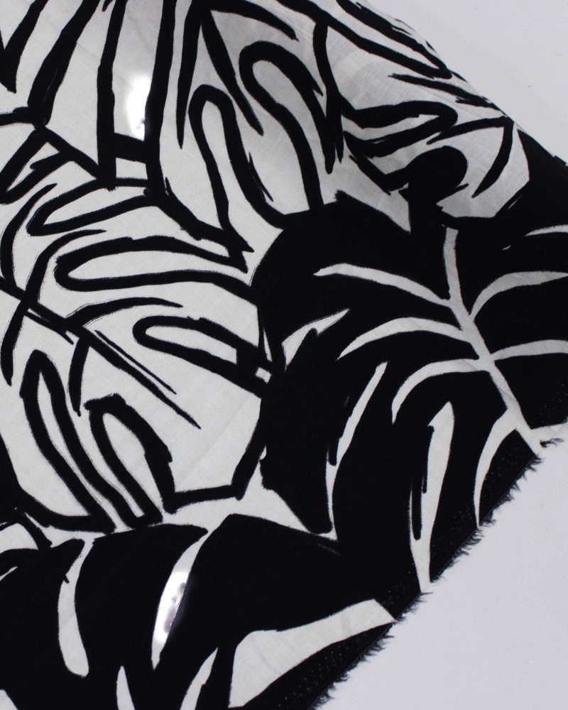 Tecido Viscose Premium Macro Costela de Adão Preto e Offwhie