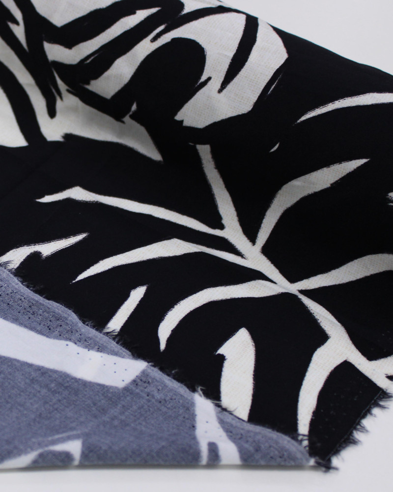 Tecido Viscose Premium Macro Costela de Adão Preto e Offwhie