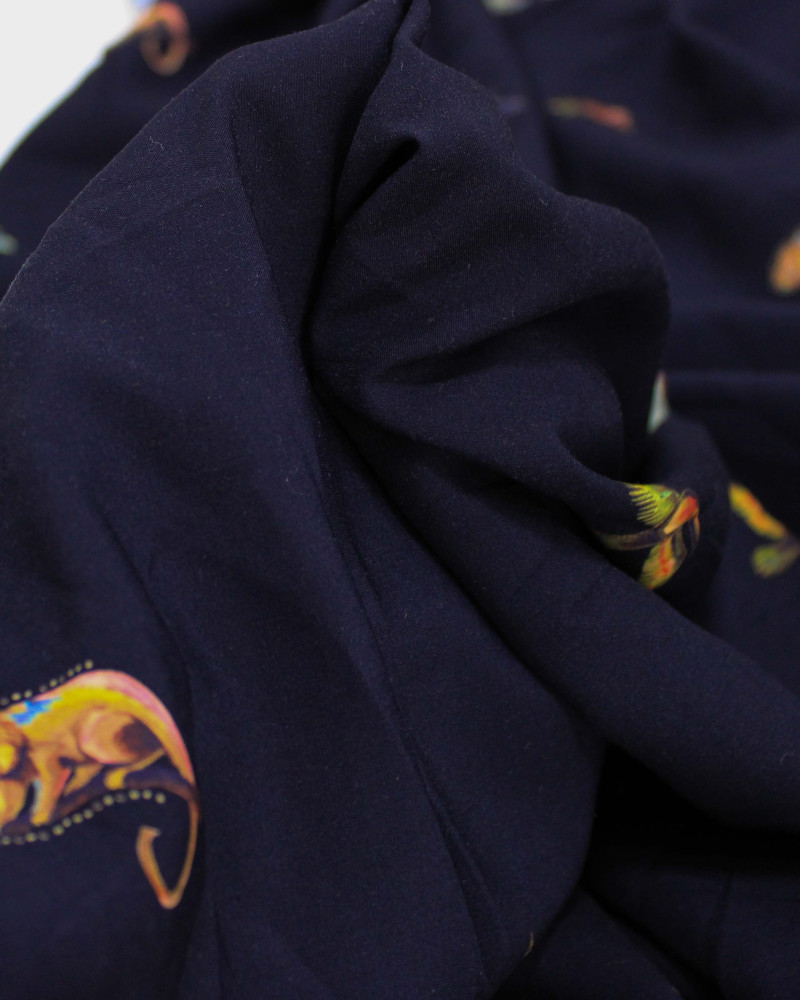 Tecido Viscose Premium  Animais e Guaraná Colorido e Preto