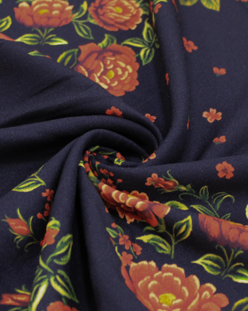 Tecido Viscose Premium Estampa Lenço em Recortes Ramos Florais Vermelho e Preto