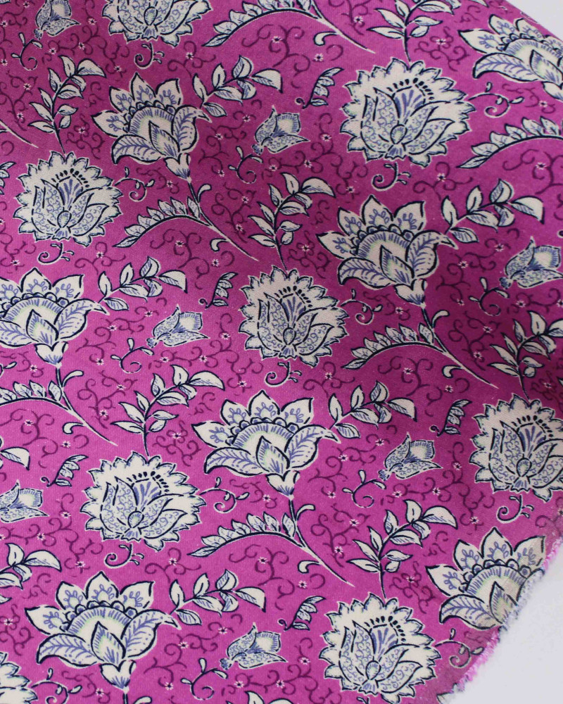 Tecido Linho Misto Rústico Premium Ramos Florais Offwhite e Fúcsia