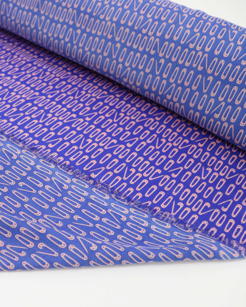 Tecido Crepe Silk Alfinetes Rosé e Azul Royal