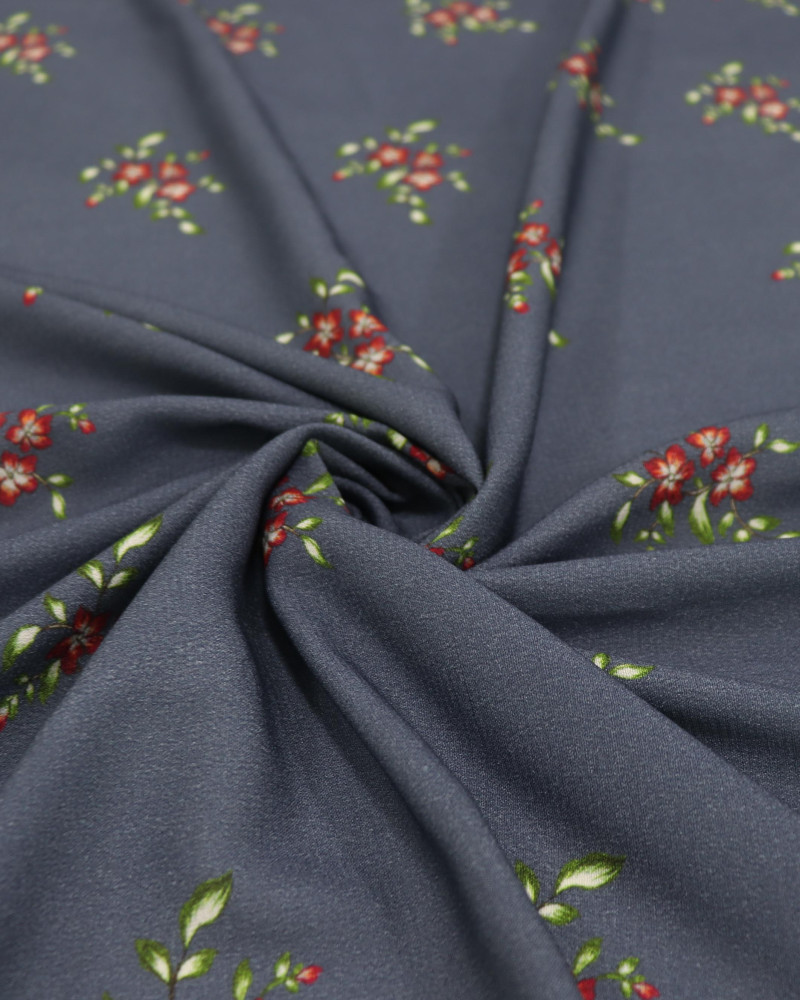 Tecido Crepe de Viscose Buquê Floral Vermelho e Azul Ardósia