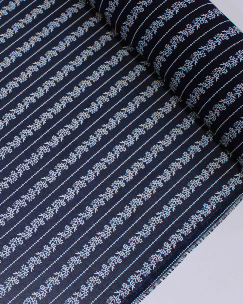 Tecido Crepe Chiffon Grosso Micro Flores em Listras Branco e Preto