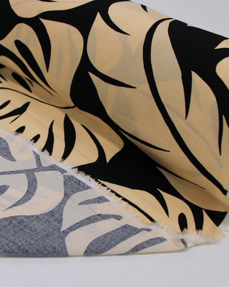 Tecido Viscose Macro Folhas Creme e Preto