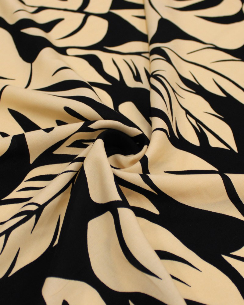 Tecido Viscose Macro Folhas Creme e Preto