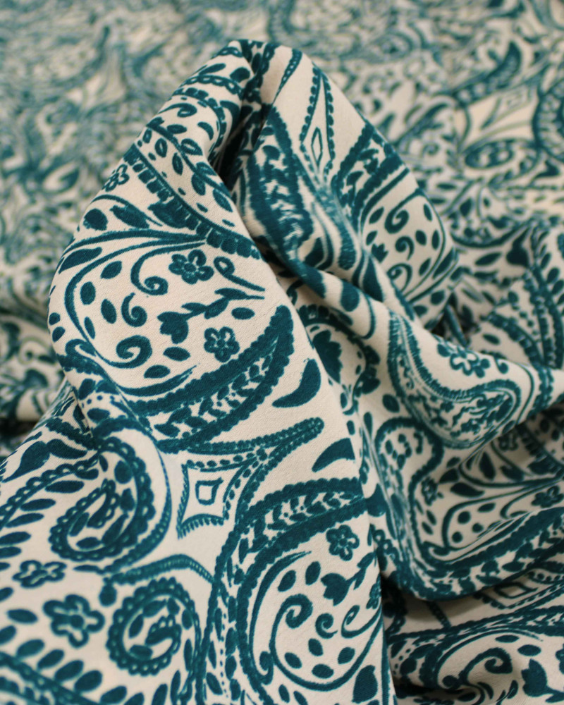 Tecido Crepe Koshibo Cashmeres Verde Esmeralda e Creme