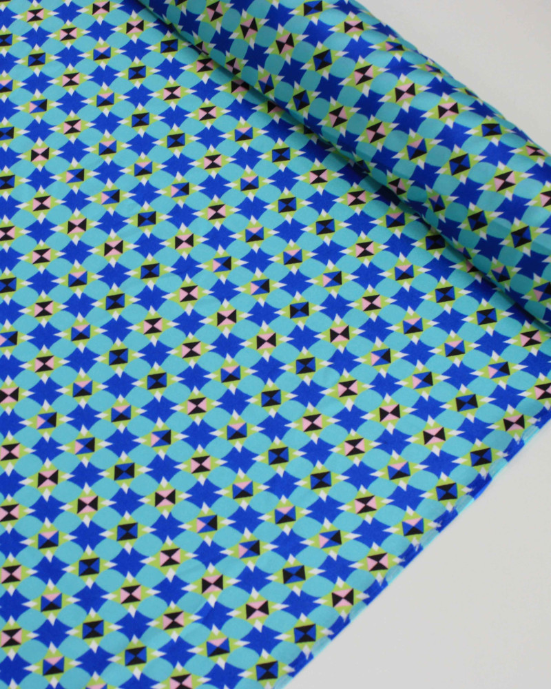 Tecido Crepe Silk Italiano Micro Estampa Geométrica Colorido e Tons de Azul