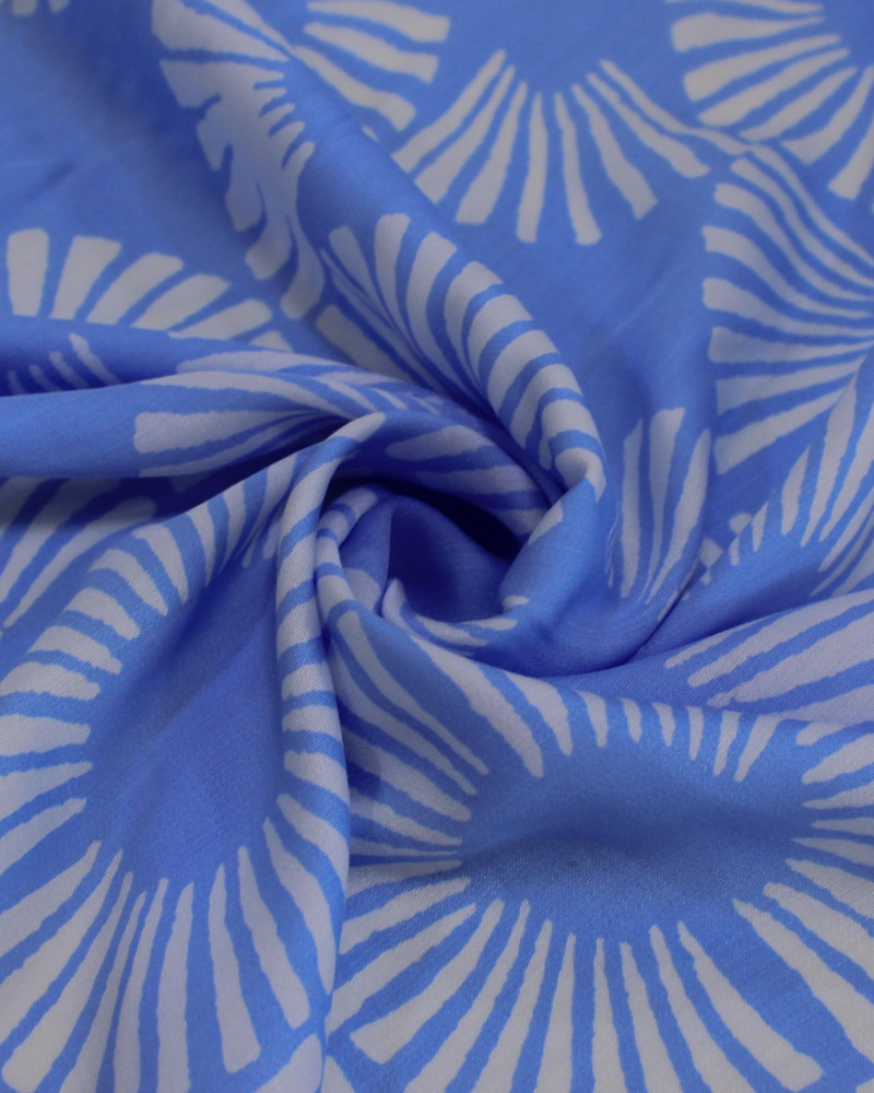 Tecido Viscose Italiano Círculos em Listras Branco e Azul Claro