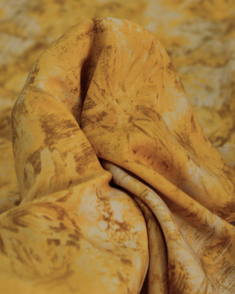 Tecido Viscose Italiano Estampa Tie Dye Abstrato Bege e Amarelo