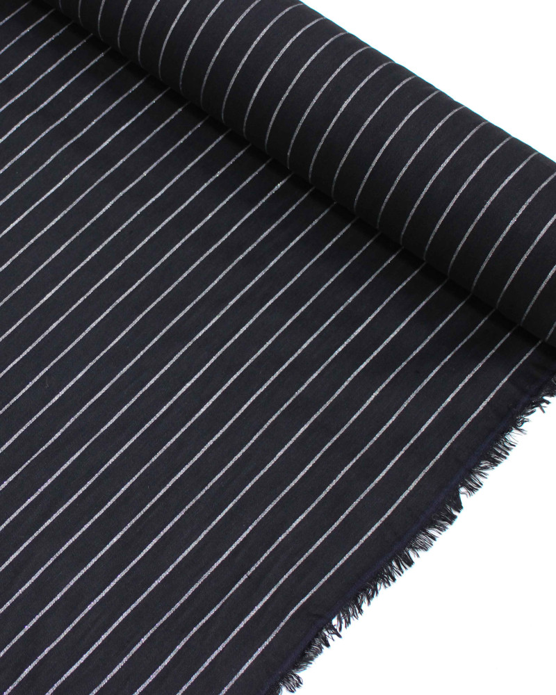 Tecido Linho Misto Italiano Risca de Giz com Lurex Preto