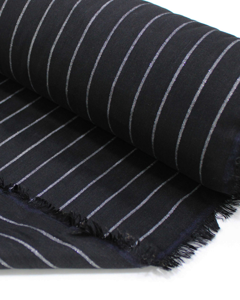 Tecido Linho Misto Italiano Risca de Giz com Lurex Preto