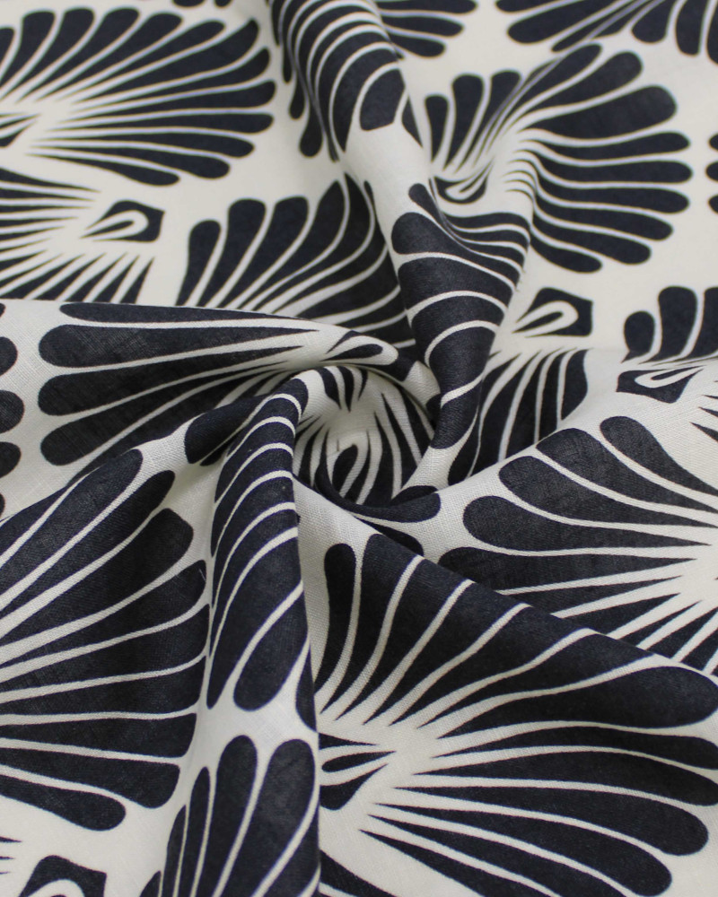 Tecido Linho Puro Italiano Conchas Preto e Offwhite