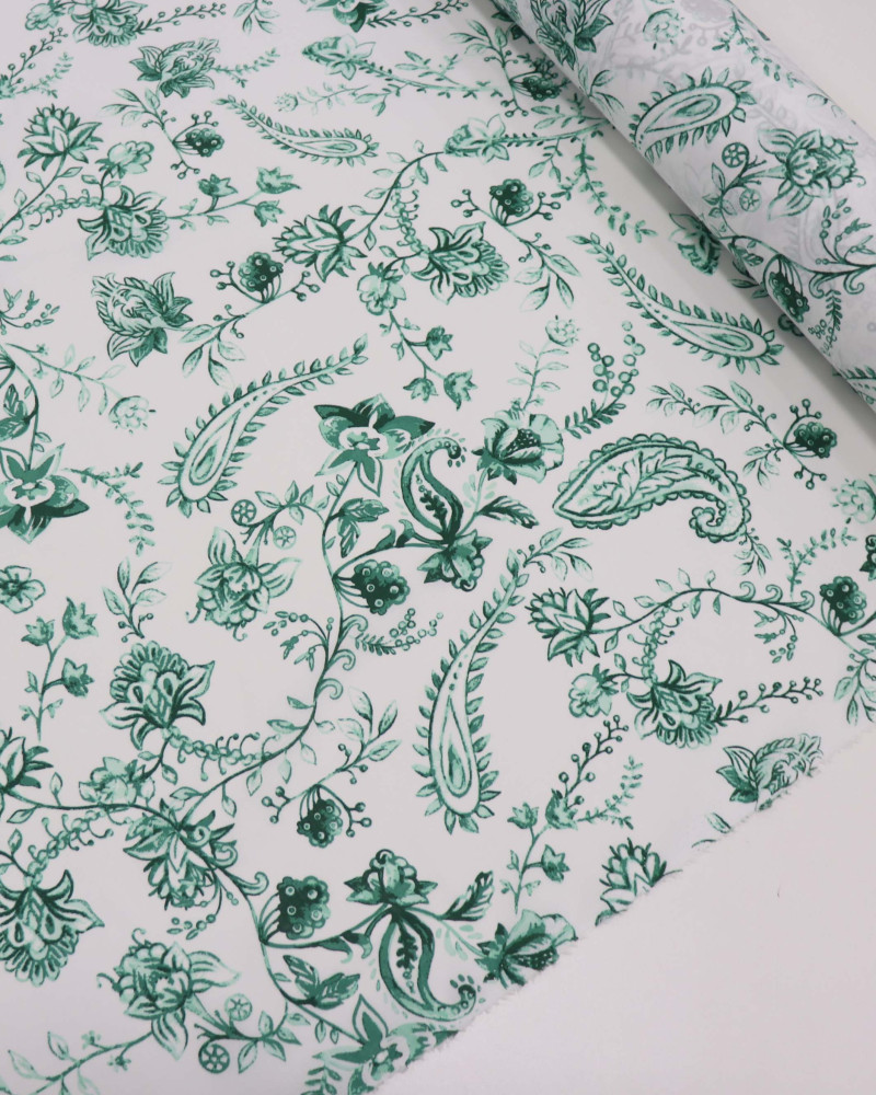 Tecido Cambraia de Algodão Ramos em Cashmere Branco e Verde