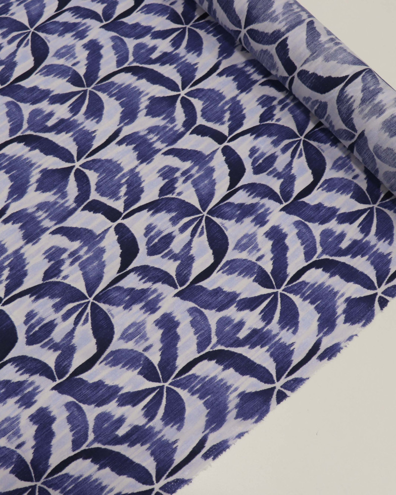 Tecido Cambraia de Algodão Coqueiros em Desfoque Tons de Azul