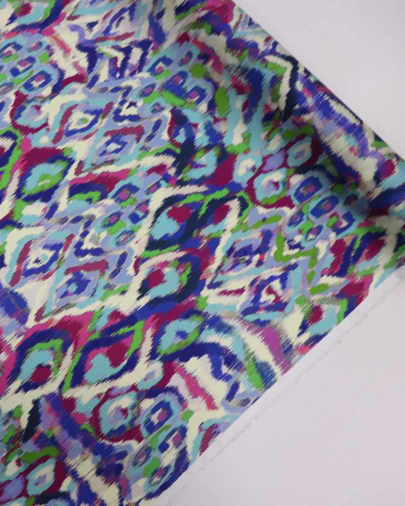 Tecido Crepe Silk Italiano Estampa Étnica Colorido e Creme