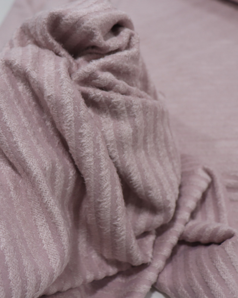 Tecido Tweed Leve Com Elastano Italiano Listras Diagonais Rosé