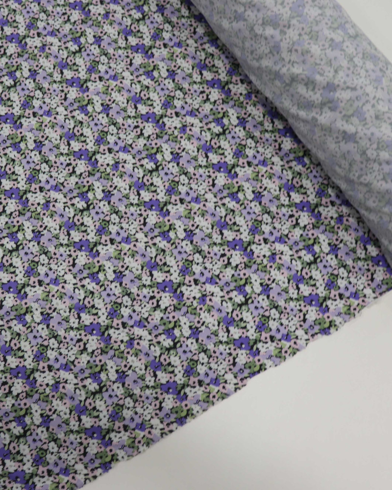 Tecido Crepe Salinas Tapete Floral Lavanda, Branco e Verde