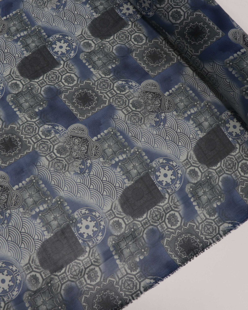 Tecido Crepe Chiffon Estampa Étnica Cinza e Azul