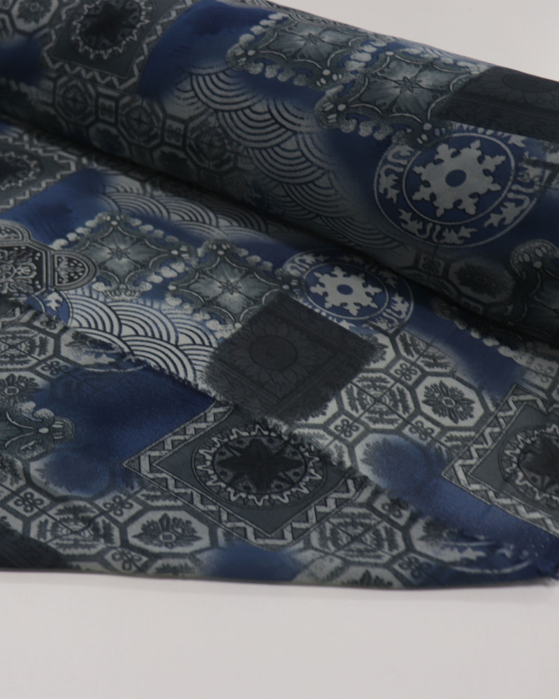 Tecido Crepe Chiffon Estampa Étnica Cinza e Azul