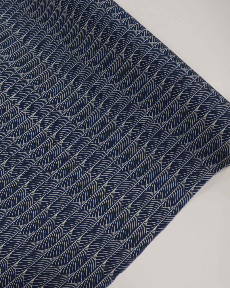 Tecido Viscose Linhas Curvas Creme e Azul Petróleo