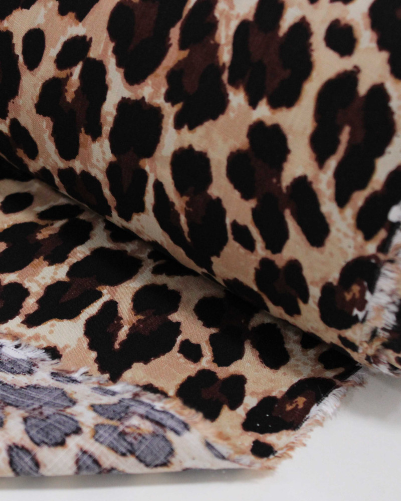 Tecido Viscose Texturizada Animal Print Preto Marrom e Bege